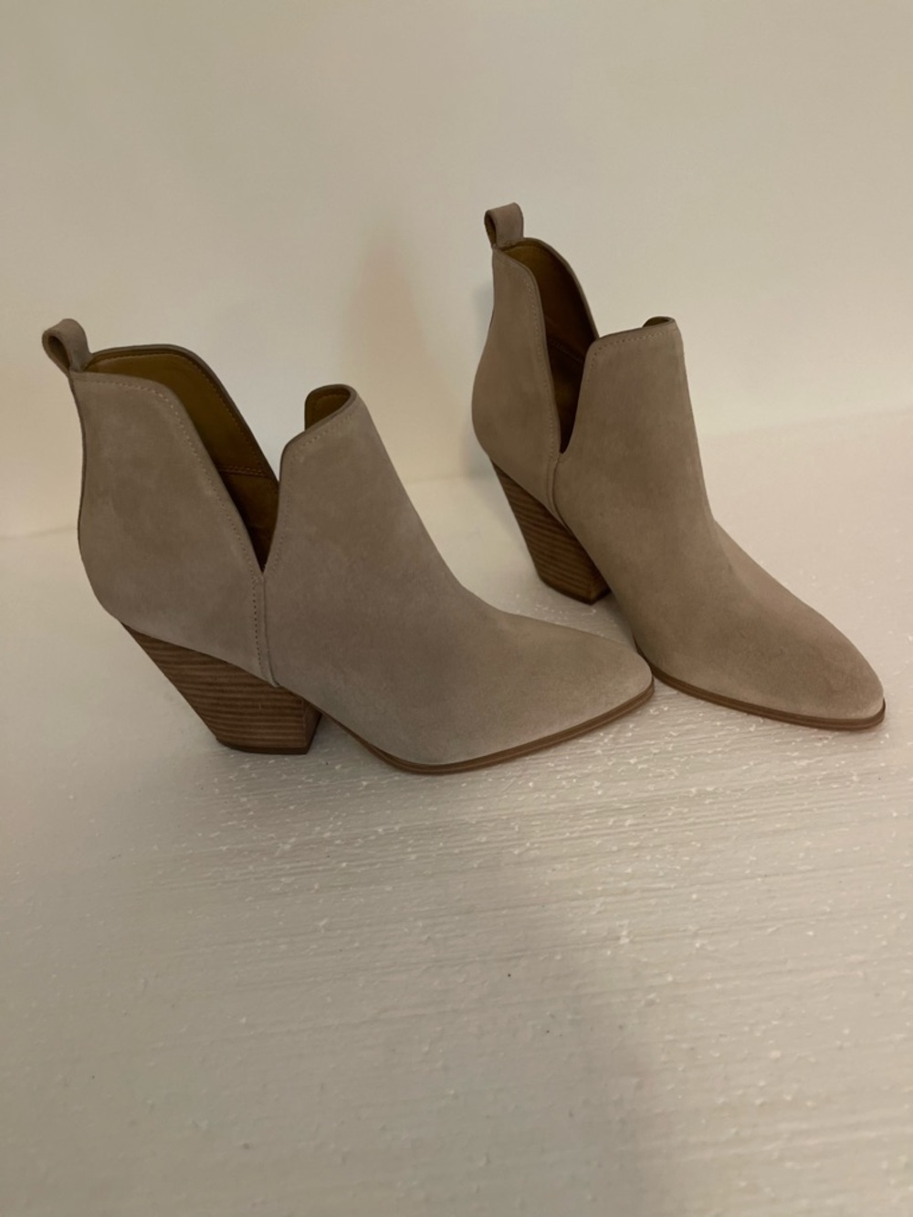 Marc Fisher Ltd TanTanilla Suede Cut Out Ankle Booties Block Heel 8 1/2 M